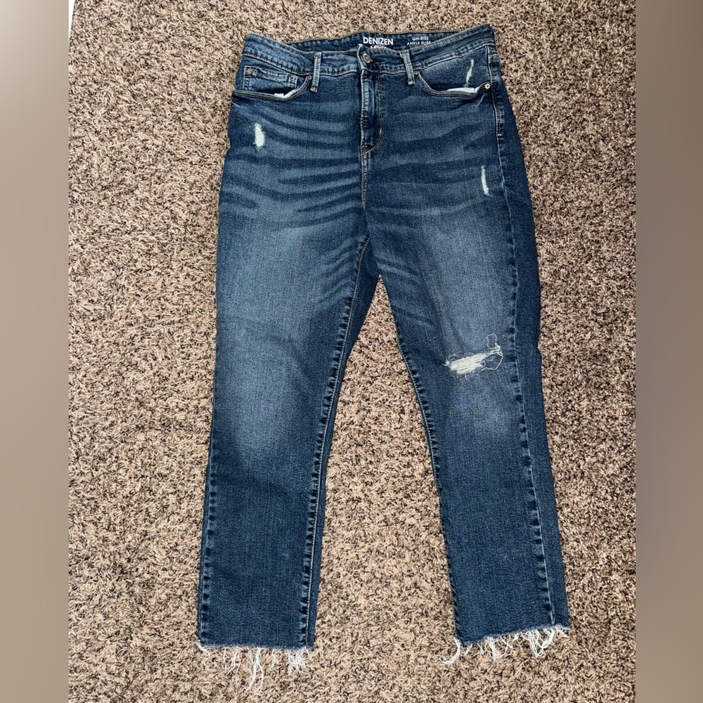 Denizen from Levi's Women's Dark Blue Cropped Jeans